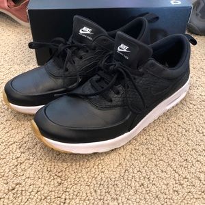 Nike air max Thea leather size 9 shoe